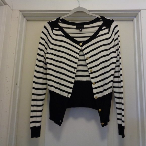 FRENCH GIRL STYLED BLACK & WHITE STRIPES SWEATER SM - Picture 1 of 8